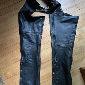 Women’s riding chaps; XS-M adjustable leather gallery